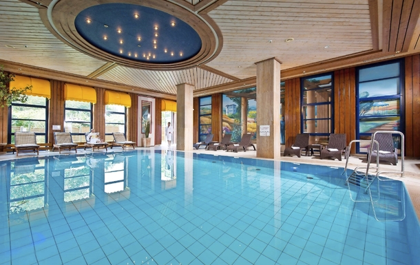 Schwimmbad des Maritim Hotel Bonn