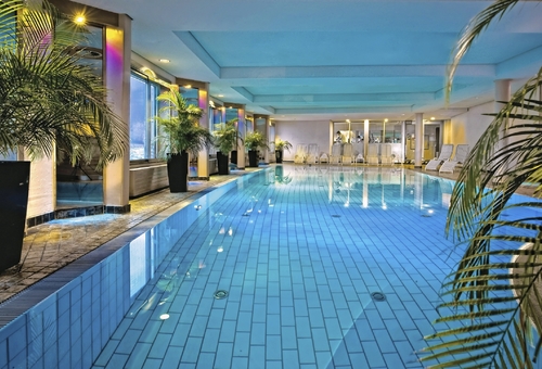 Schwimmbad im Maritim Hotel Frankfurt