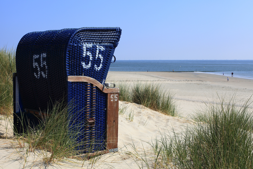 Strandkorb am Meer auf Borkum